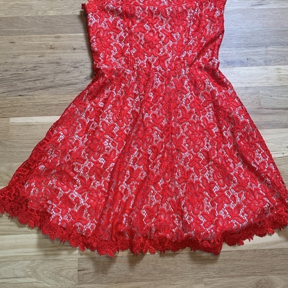Mi Ami Sleeveless Fit & Flare Red Floral Lace Dress Women’s M - Picture 3 of 13